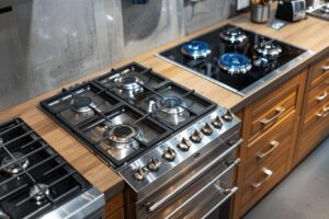 Critères pour choisir sa table de cuisson : comparatif et conseils